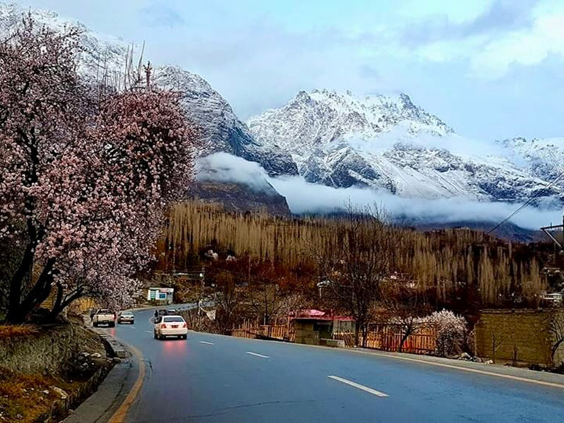 Hunza-valley-Cherry-Blossom-tour