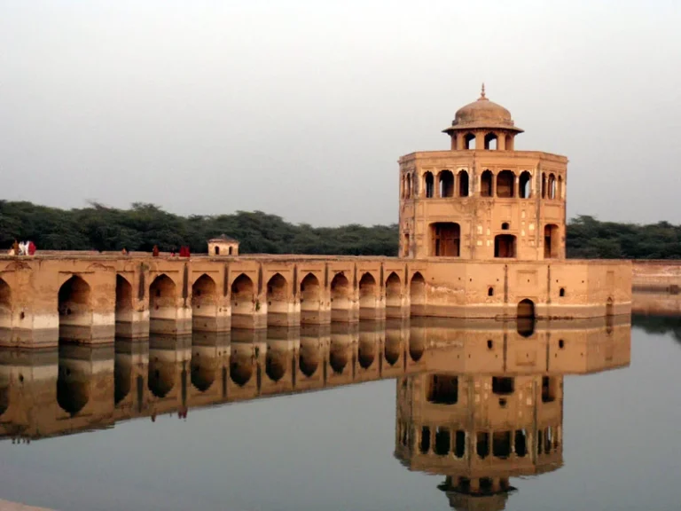 Hiran Minar